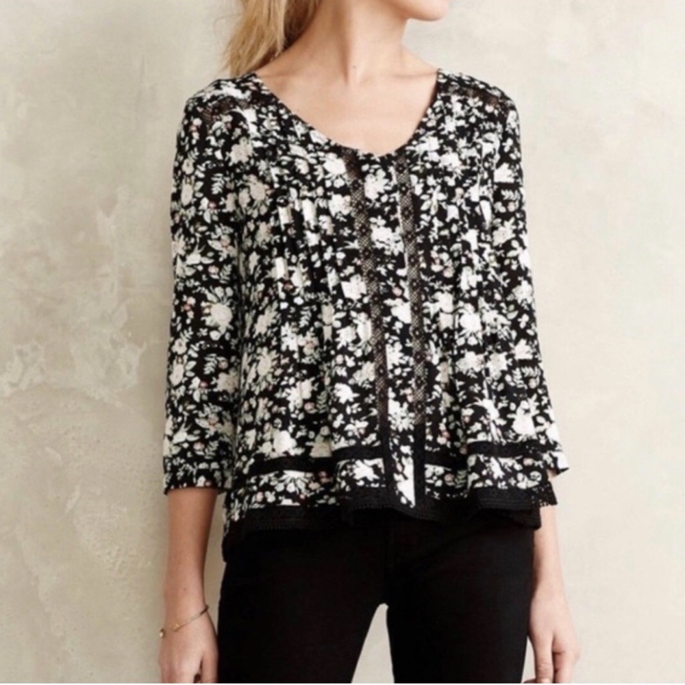 Anthropologie Maeve Black Floral Peasant Blouse with Lace Trim, Size 2.